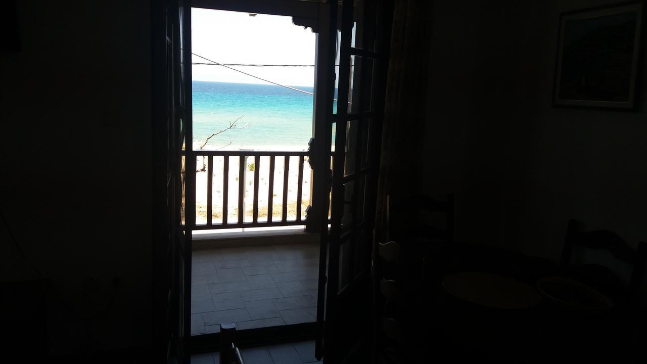 House Kosmas On The Beach Sarti Exterior photo